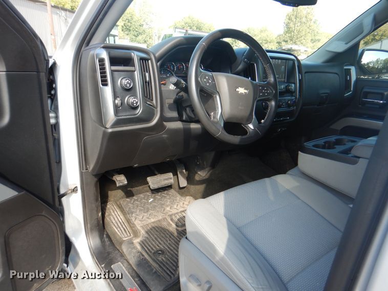 image for item ID9151 2016 Chevrolet Silverado 1500  Double Cab pickup truck