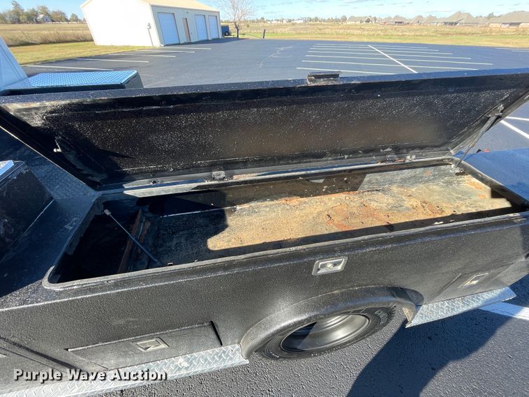 image for item ID9561 2004 International 4300  utility / service truck