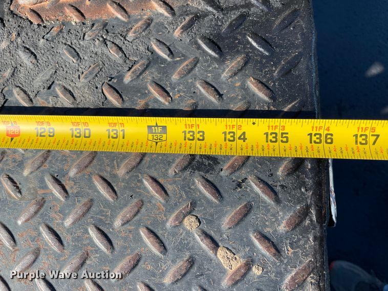 image for item ID9561 2004 International 4300  utility / service truck