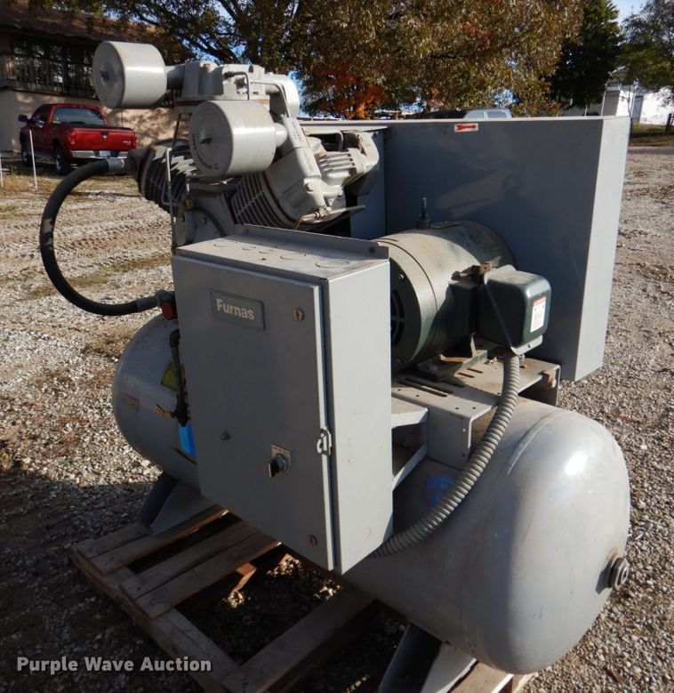 image for item IH9046 1992 Ingersoll Rand T30  air compressor