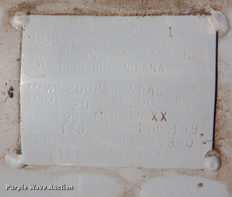 image for item IH9046 1992 Ingersoll Rand T30  air compressor