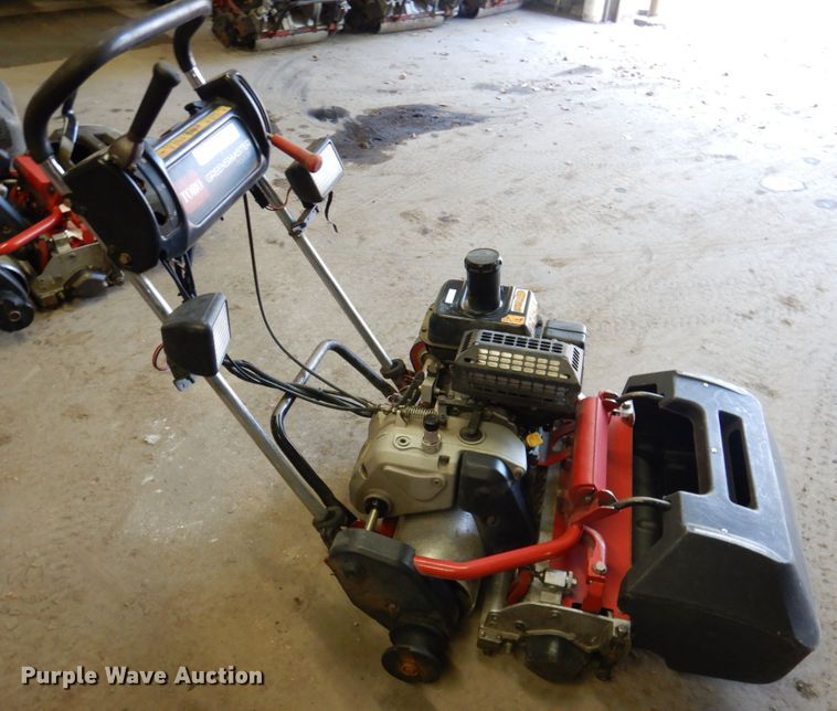 image for item IH9068 Toro Greensmaster 21  greens mower