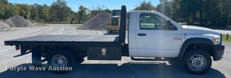 image for item II9466 2009 Dodge Ram 5500  flatbed truck