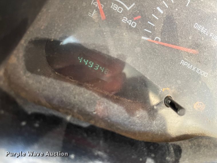 image for item IK9585 2002 Dodge Ram 3500  flatbed pickup truck