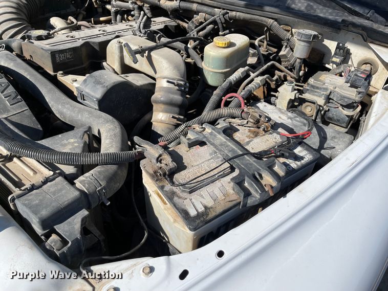 image for item IK9585 2002 Dodge Ram 3500  flatbed pickup truck