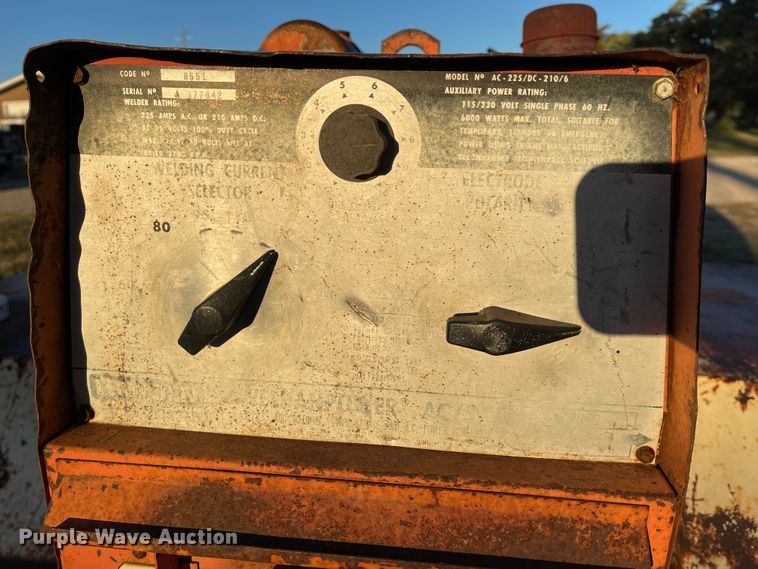 image for item IK9586 Lincoln  welder