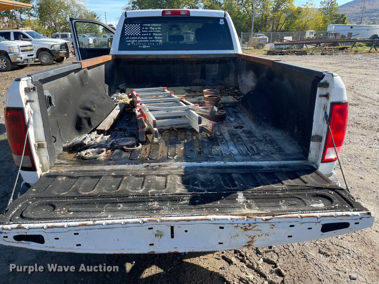 image for item IK9602 2013 Dodge Ram 3500  Crew Cab pickup truck