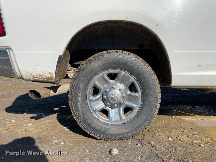 image for item IK9602 2013 Dodge Ram 3500  Crew Cab pickup truck