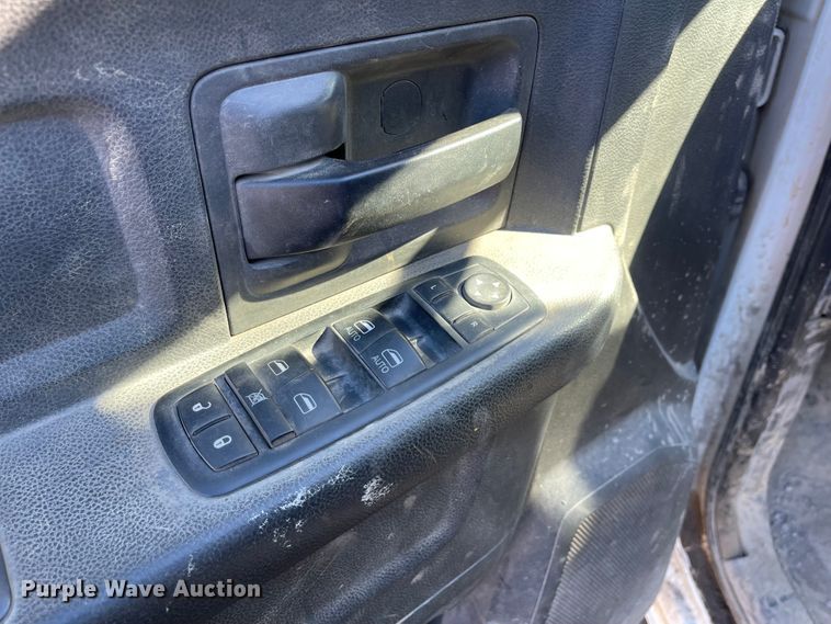 image for item IK9607 2011 Dodge Ram 5500  Crew Cab utility / service truck