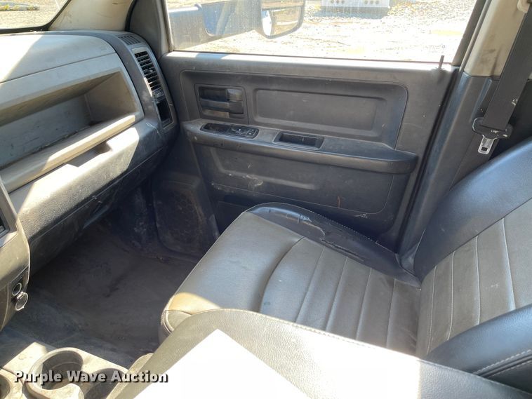 image for item IK9607 2011 Dodge Ram 5500  Crew Cab utility / service truck