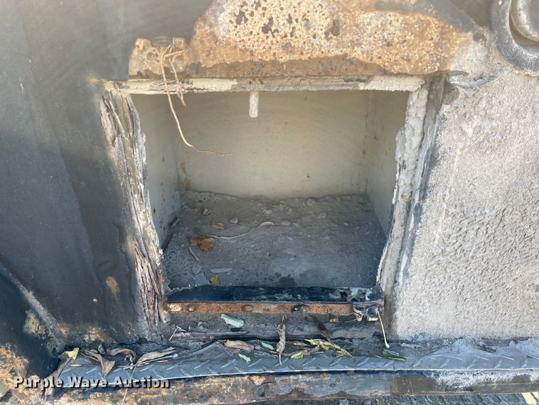 image for item IK9607 2011 Dodge Ram 5500  Crew Cab utility / service truck