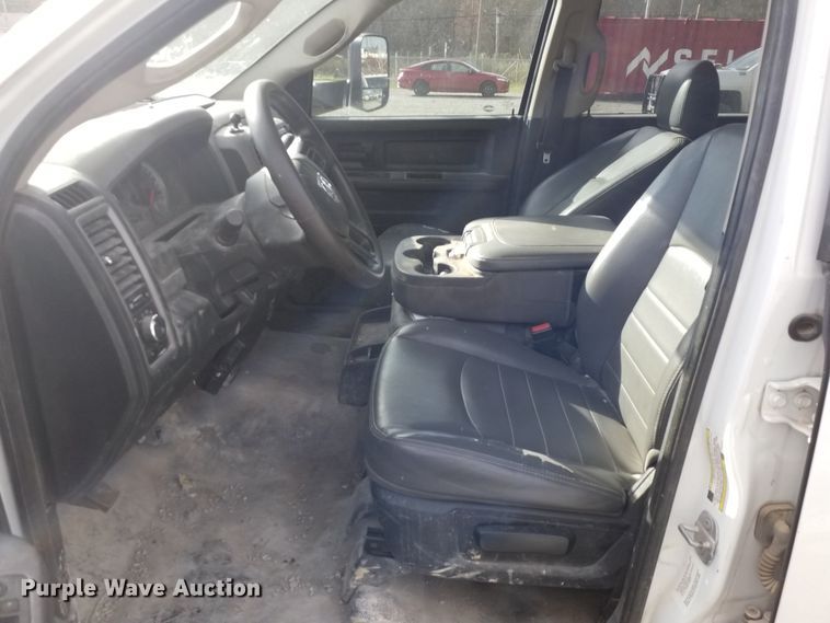 image for item IK9637 2014 Dodge Ram 5500  Crew Cab flatbed truck