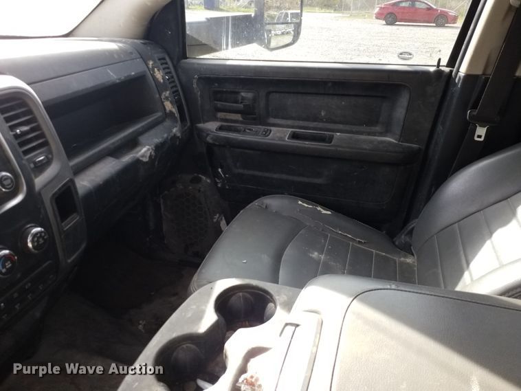 image for item IK9637 2014 Dodge Ram 5500  Crew Cab flatbed truck