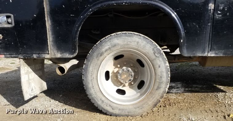 image for item IK9637 2014 Dodge Ram 5500  Crew Cab flatbed truck