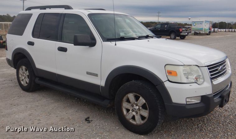 image for item IM9535 2006 Ford Explorer XLT  SUV