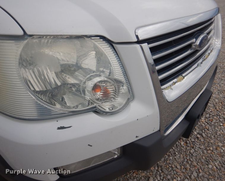 image for item IM9535 2006 Ford Explorer XLT  SUV
