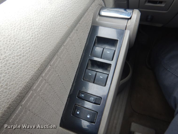 image for item IM9535 2006 Ford Explorer XLT  SUV