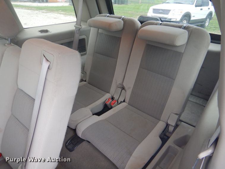 image for item IM9535 2006 Ford Explorer XLT  SUV