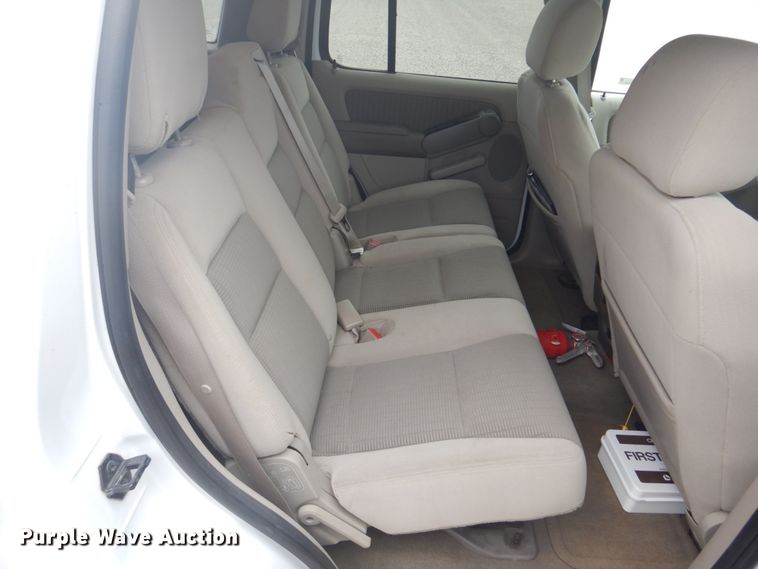 image for item IM9535 2006 Ford Explorer XLT  SUV