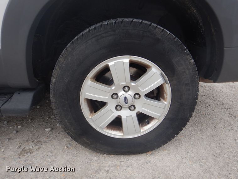 image for item IM9535 2006 Ford Explorer XLT  SUV