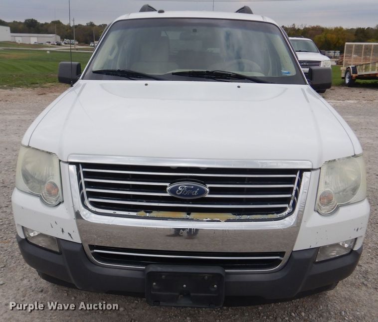 image for item IM9536 2006 Ford Explorer XLT  SUV