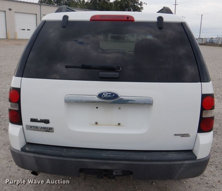 image for item IM9536 2006 Ford Explorer XLT  SUV