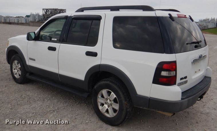 image for item IM9536 2006 Ford Explorer XLT  SUV
