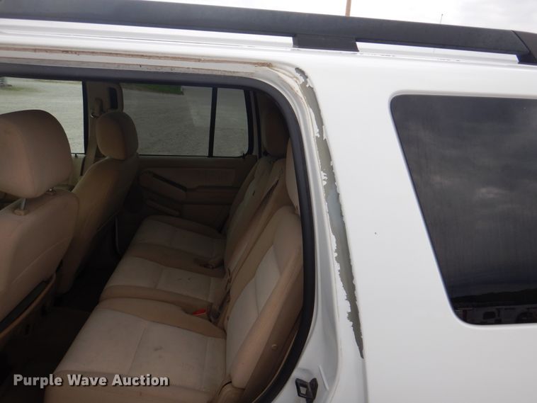 image for item IM9536 2006 Ford Explorer XLT  SUV