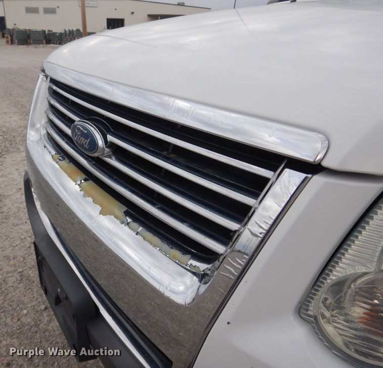 image for item IM9536 2006 Ford Explorer XLT  SUV