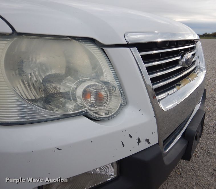 image for item IM9536 2006 Ford Explorer XLT  SUV