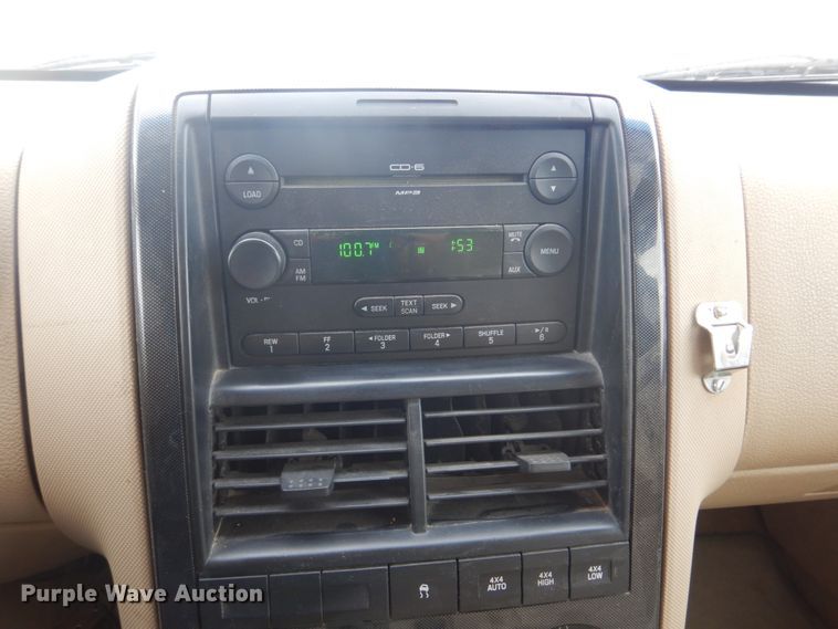 image for item IM9536 2006 Ford Explorer XLT  SUV