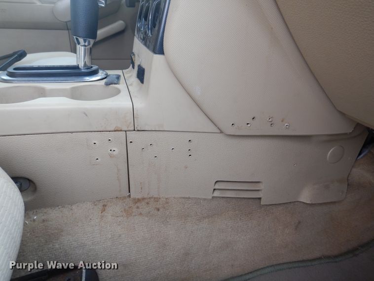 image for item IM9536 2006 Ford Explorer XLT  SUV