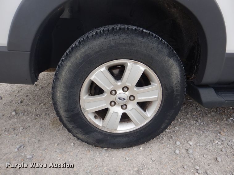 image for item IM9536 2006 Ford Explorer XLT  SUV