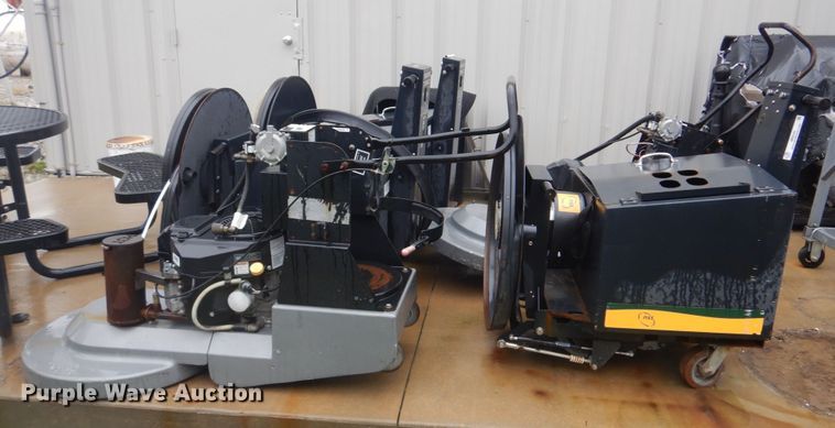 image for item IM9543 (5) floor buffers