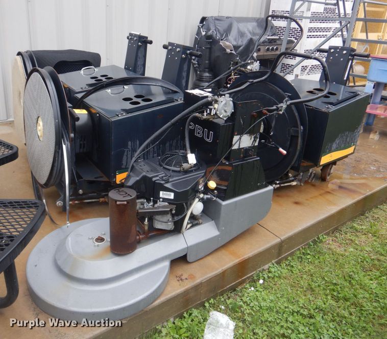 image for item IM9543 (5) floor buffers