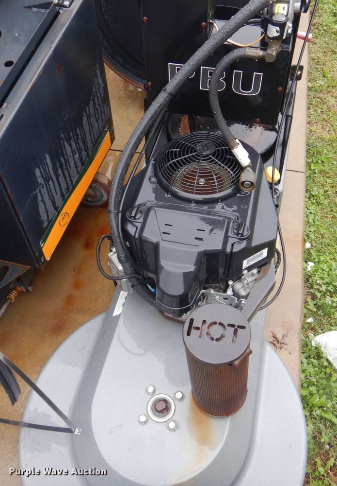 image for item IM9543 (5) floor buffers