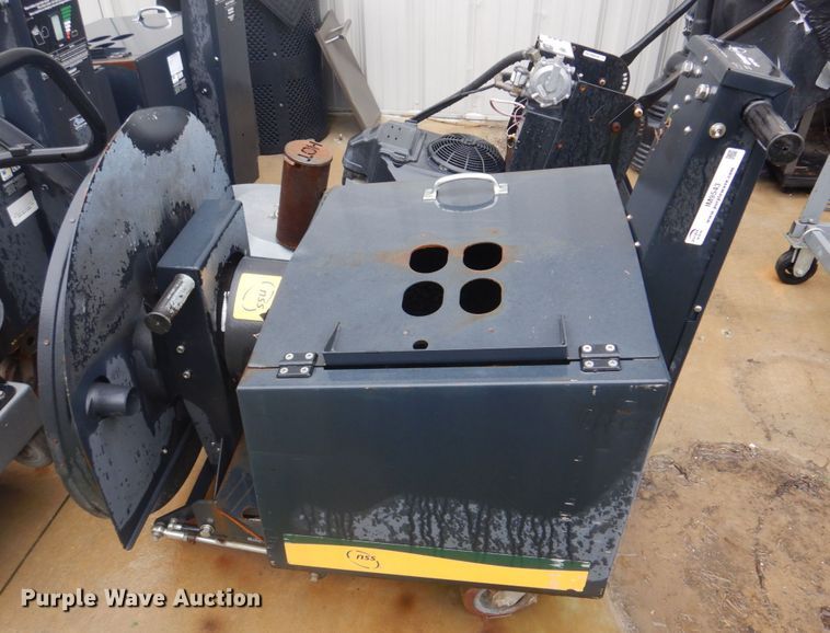 image for item IM9543 (5) floor buffers