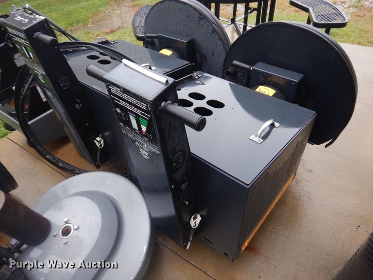 image for item IM9543 (5) floor buffers