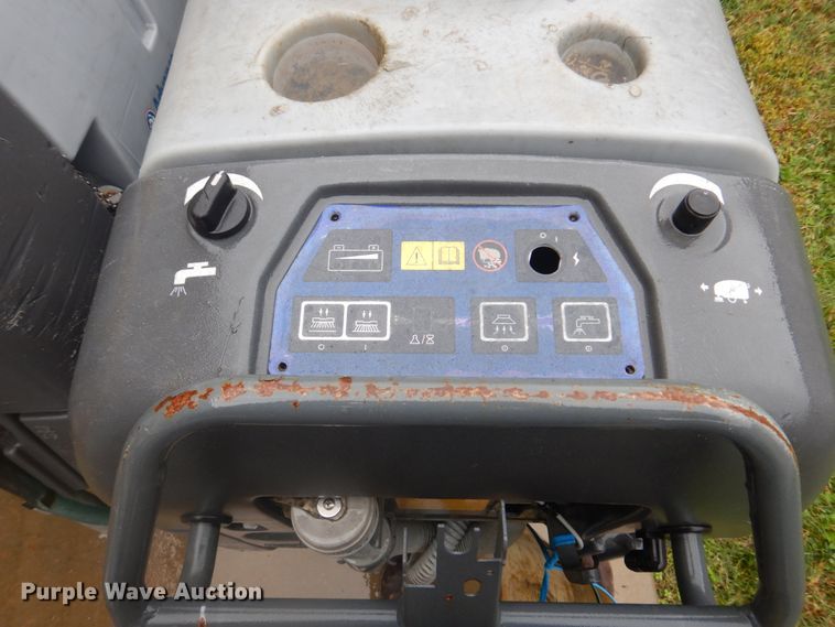 image for item IM9545 (3) floor scrubbers