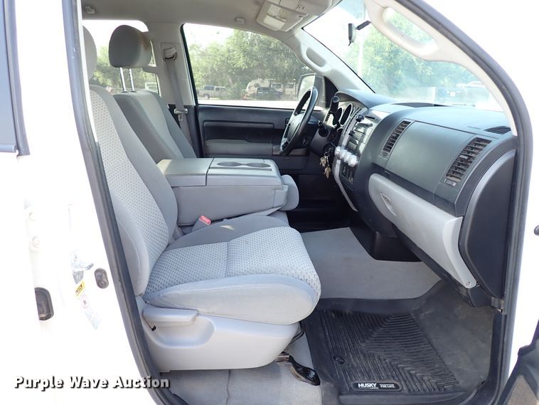 image for item IN9610 2010 Toyota Tundra  Double Cab pickup truck