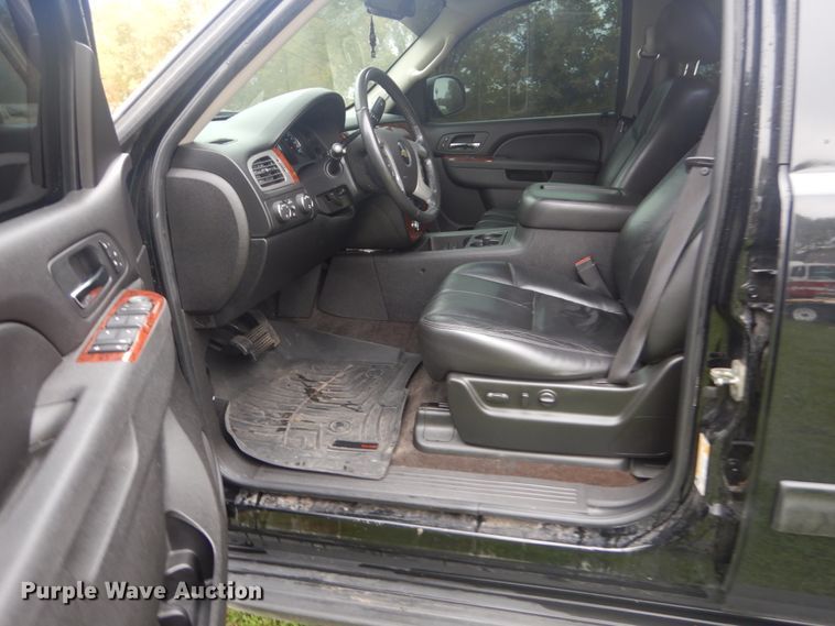 image for item IV9504 2011 Chevrolet Tahoe  SUV