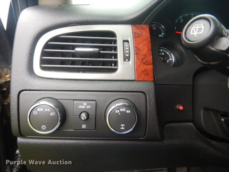 image for item IV9504 2011 Chevrolet Tahoe  SUV