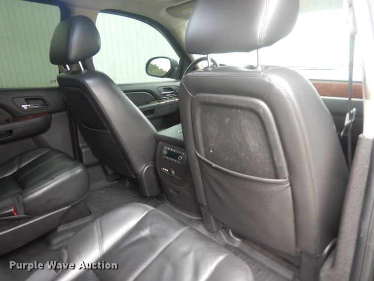 image for item IV9504 2011 Chevrolet Tahoe  SUV