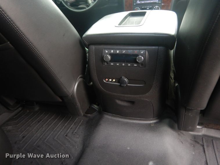 image for item IV9504 2011 Chevrolet Tahoe  SUV