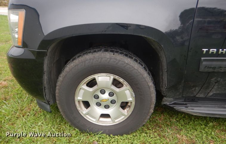 image for item IV9504 2011 Chevrolet Tahoe  SUV
