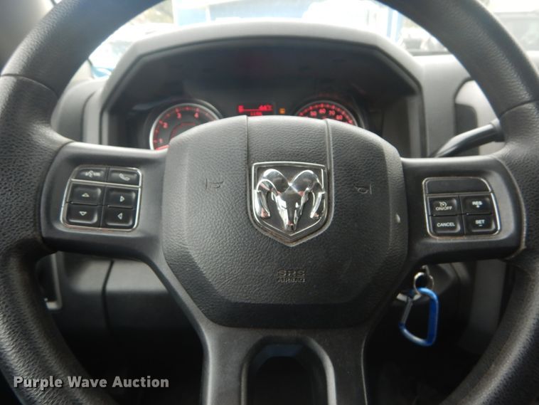 image for item IV9506 2016 Dodge Ram 1500  Crew Cab pickup truck