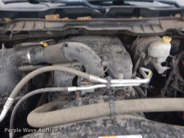 image for item IV9506 2016 Dodge Ram 1500  Crew Cab pickup truck