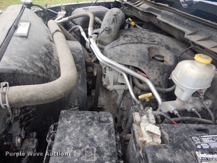 image for item IV9506 2016 Dodge Ram 1500  Crew Cab pickup truck