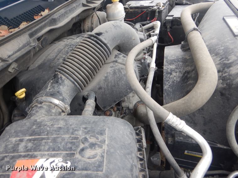 image for item IV9506 2016 Dodge Ram 1500  Crew Cab pickup truck