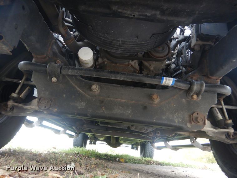 image for item IV9506 2016 Dodge Ram 1500  Crew Cab pickup truck